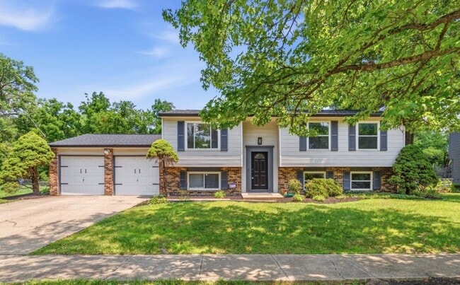 Building Photo - 9505 Thornwood Dr