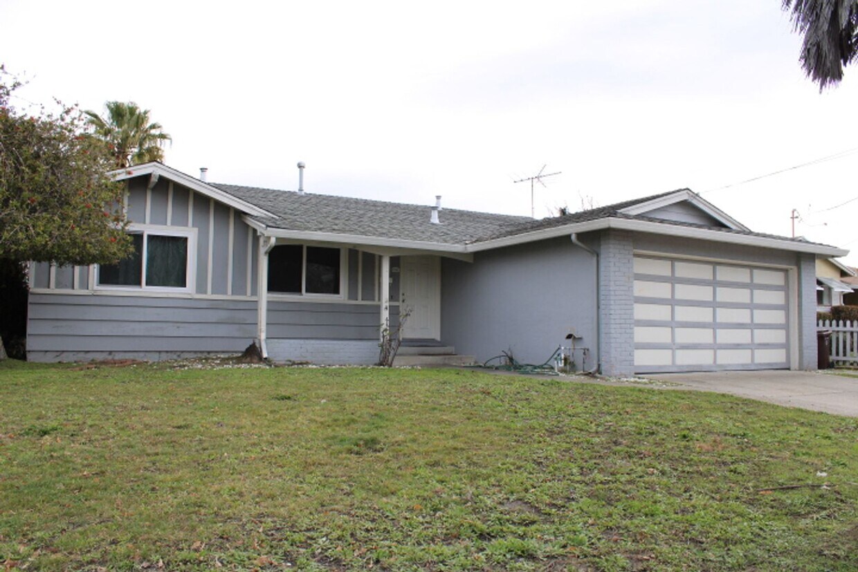 Primary Photo - PENDING 2733 Sargent Ave, San Pablo, CA 94806