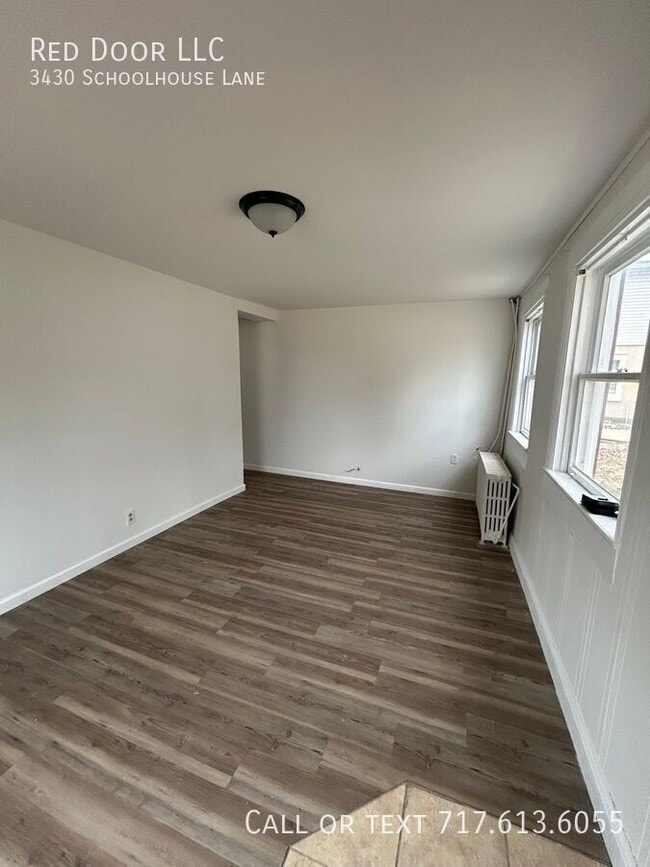 Building Photo - 3430 Schoolhouse Ln