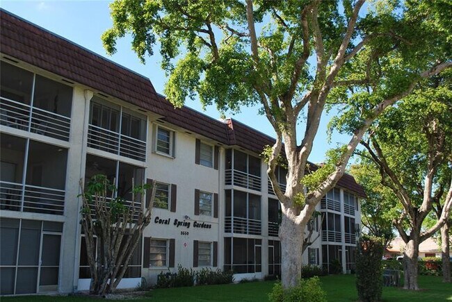 Foto del edificio - 3550 NW 104th Ave