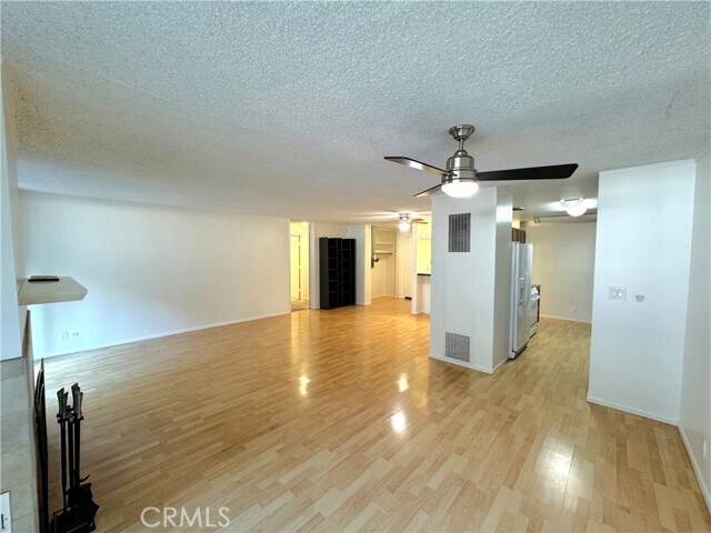 Foto del edificio - 6345 Green Valley Cir