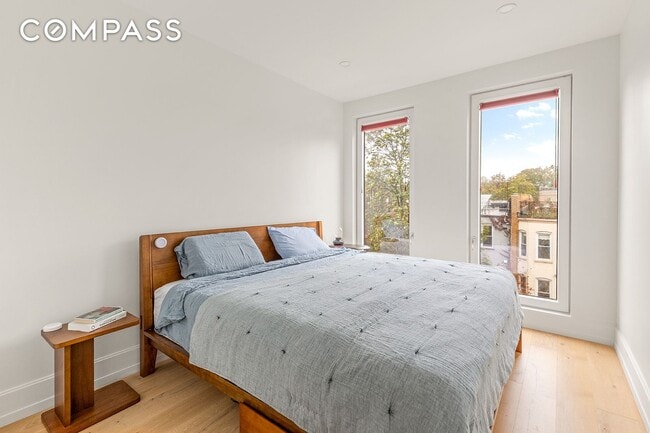 Foto del edificio - 237 Rutland Rd