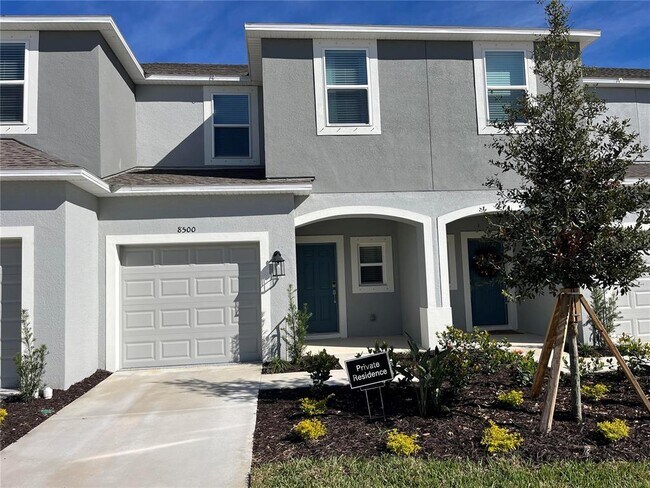 Foto del edificio - 8500 Lunar Skye St