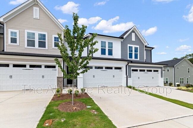 Building Photo - 8913 Kennebec Xing Dr
