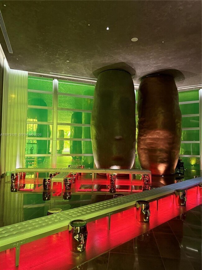 Foto del edificio - 465 Brickell Ave