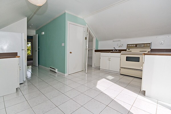 Photo du bâtiment - 870 19th Av W