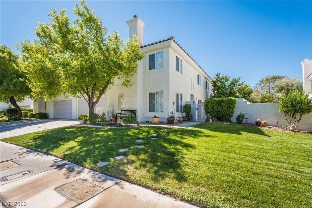 Foto principal - 439 Rumford Pl
