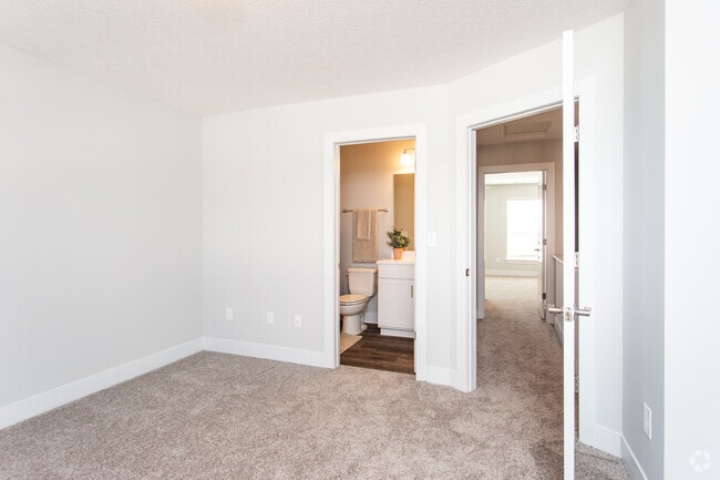 2BR, 2.5BA - 1,210 SF - Stansbury Town - LC Gahanna