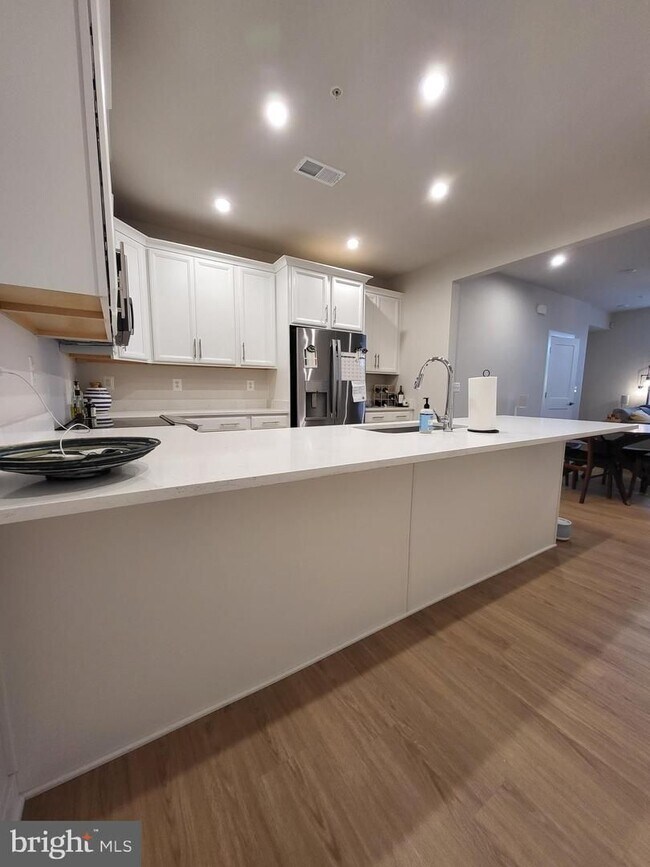 Foto del edificio - Beautiful Condo in Ashbrook Place