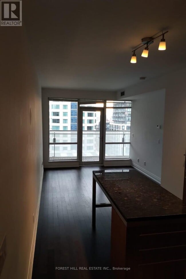 Building Photo - 80 John St