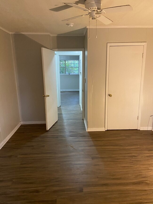 Building Photo - 205 Baltimore Ave