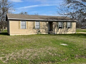 Building Photo - 1502 Daffan Ave