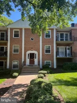 Photo - 3915 Lyndhurst Dr Apartment