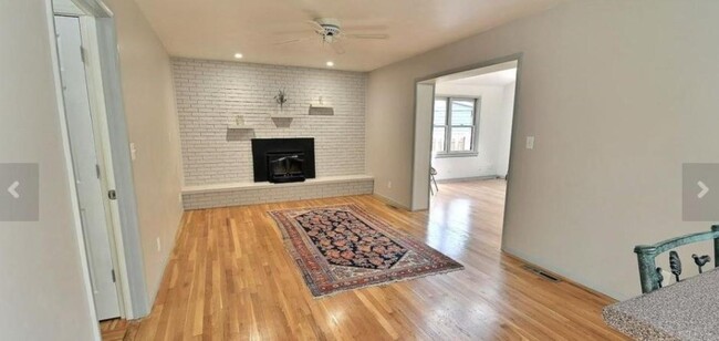 Foto del edificio - 100 Georgetown Ct