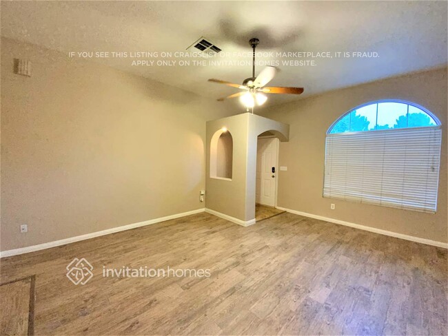Building Photo - 35 Fox Trace Ct