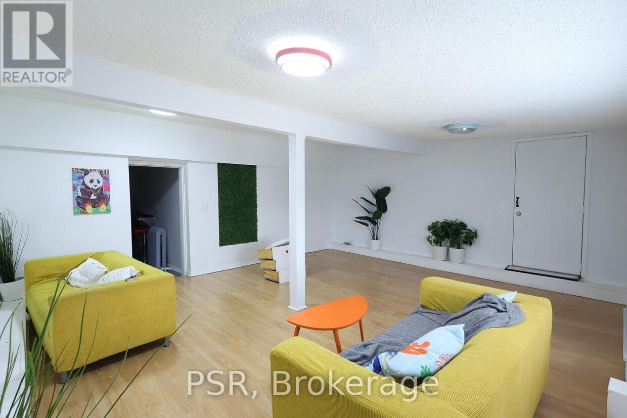 Primary Photo - UPPER - 1108 ST.CLAIR AVENUE W