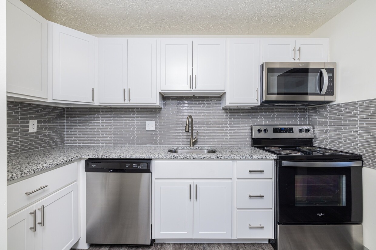 Foto principal - Westpointe Apartment Homes