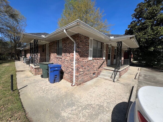 Foto del edificio - 1209 Hancock St