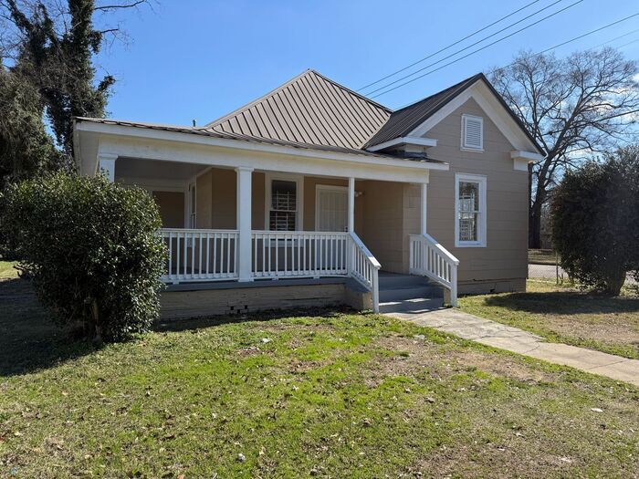 Primary Photo - 6801 Division Ave
