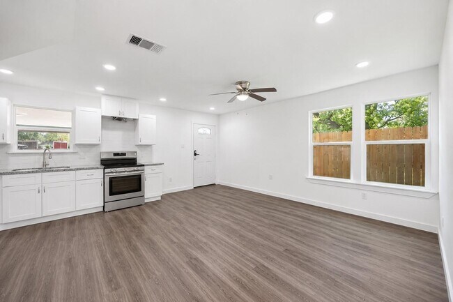 Foto del edificio - 1056 North Ln