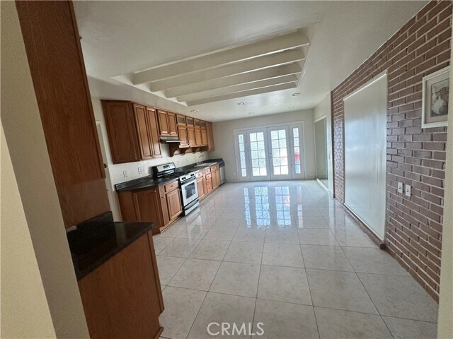 Foto del edificio - 18528 San Gabriel Ave