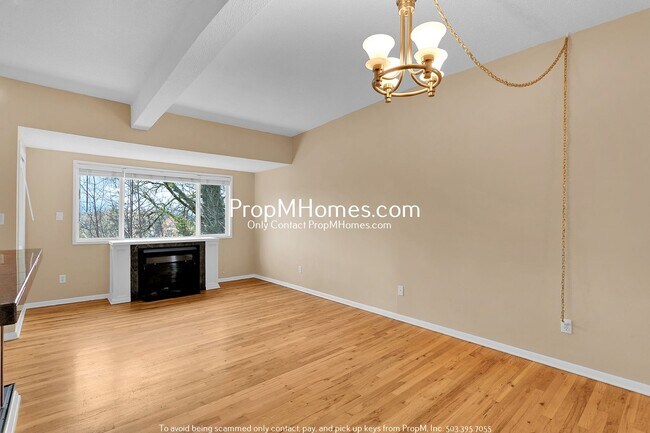 Foto del edificio - Beautiful Two Bedroom Apartment on Rosemon...