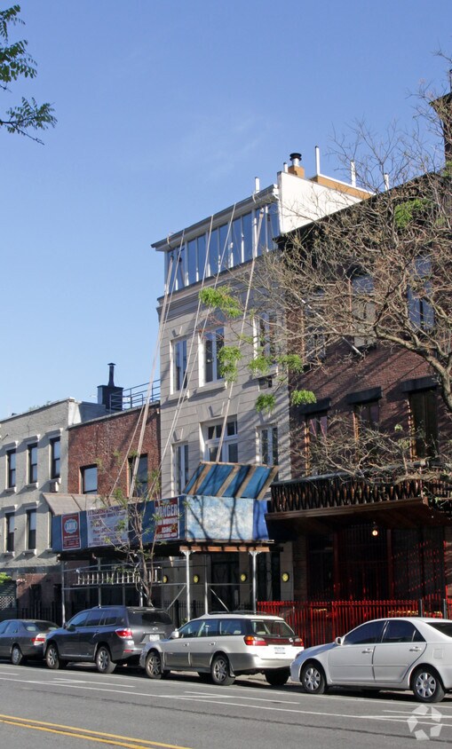 Building Photo - 181 Christopher St