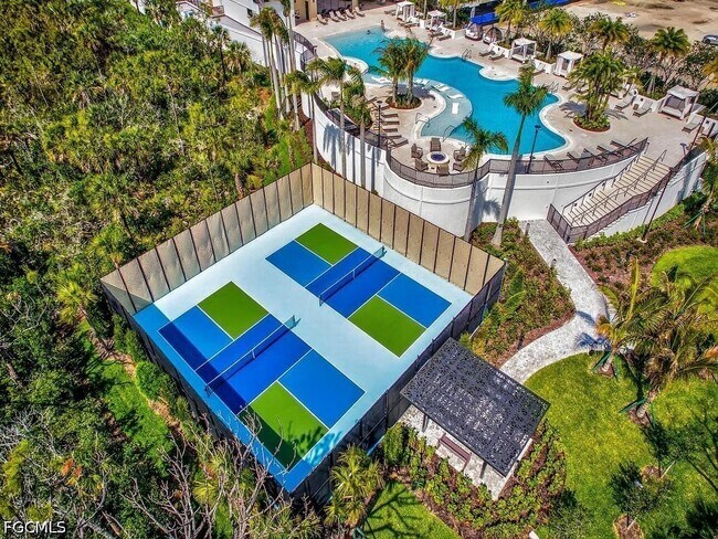 Foto del edificio - 4810 Pelican Colony Blvd
