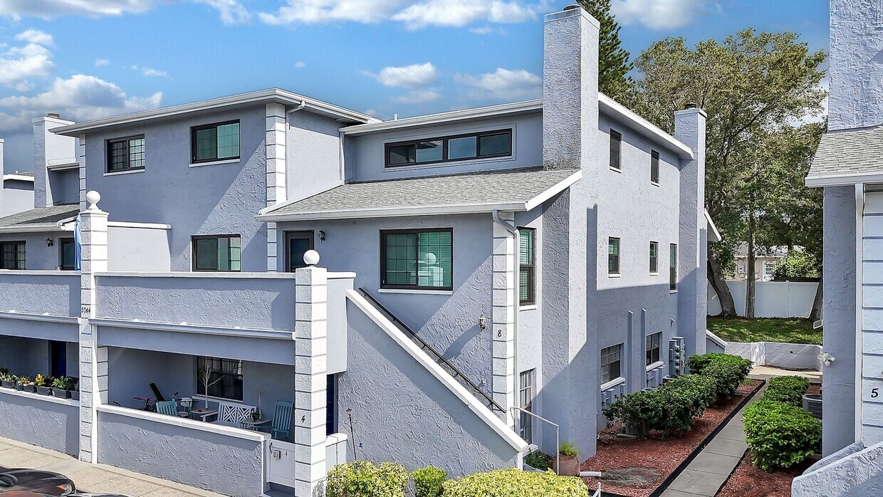 Primary Photo - Hidden Gem Townhome: Renovated Home with S...
