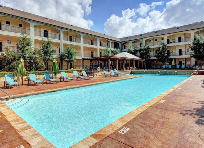 Building Photo - 12601 Galleria Cir