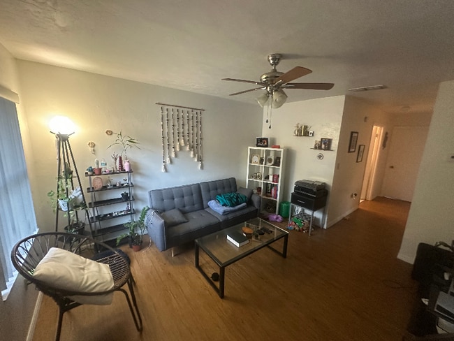 Building Photo - 3600 SW 23rd St