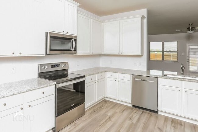 Building Photo - 1032 Wheatfield Ln