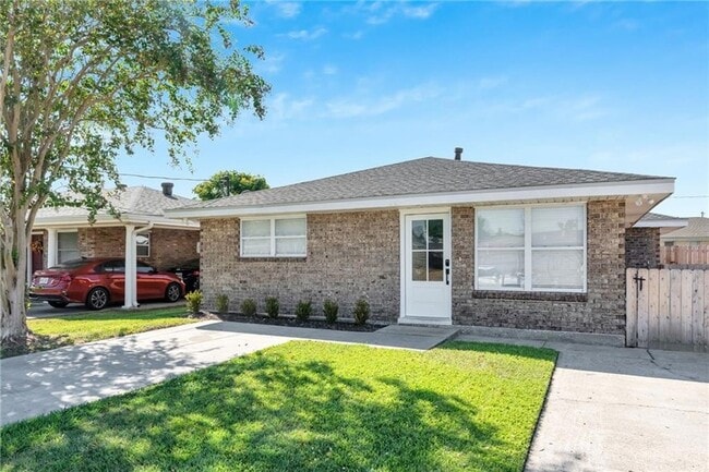 Building Photo - 2508 Chalona Dr
