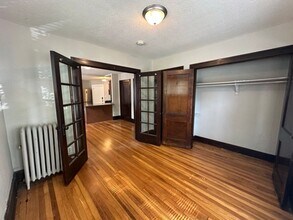 Building Photo - 422 Pierce St