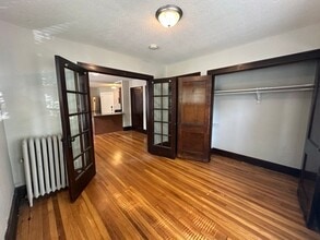 Building Photo - 422 Pierce St