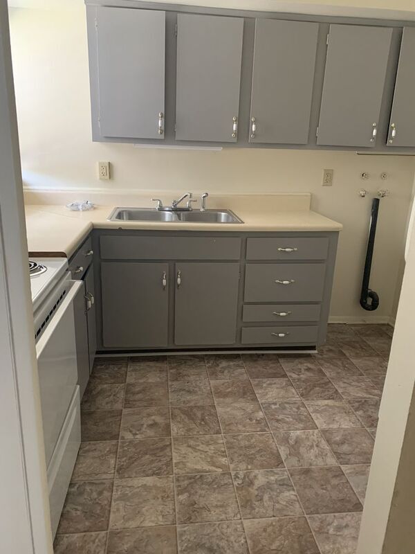 Building Photo - 117 Newcastle Dr