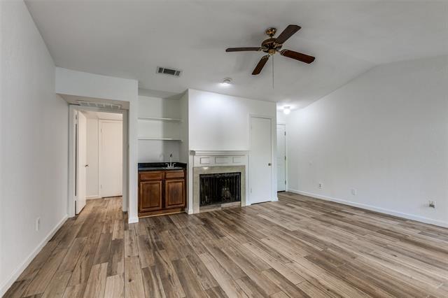 Foto del edificio - 14277 Preston Rd