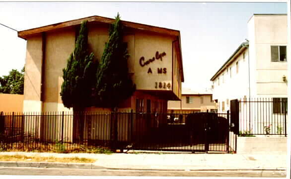 Primary Photo - Carolyn Arms Apartment