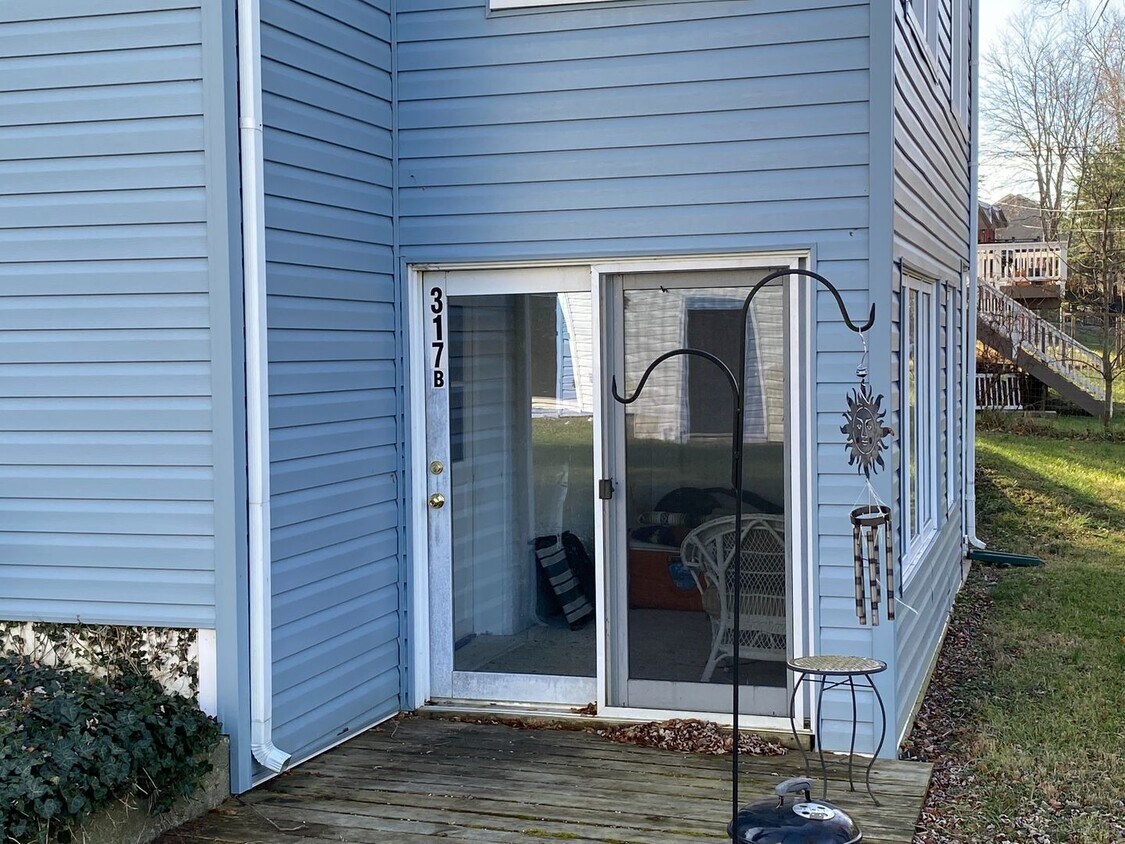 Primary Photo - Blacksburg, 1 BR / 1 BA, Available for the...