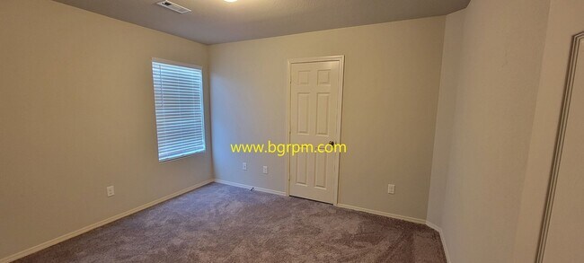 Building Photo - 4 BD, 2 BA, North Little Rock