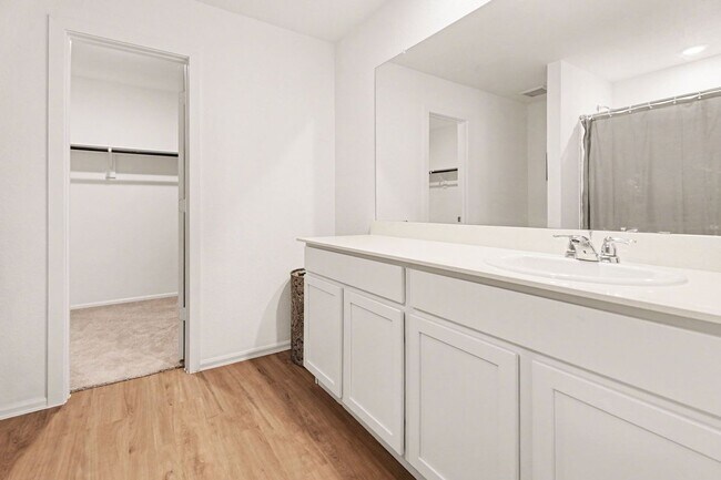 Foto del edificio - 9502 Brookside Point Dr