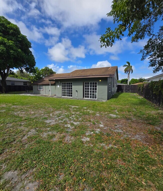 Foto del edificio - 2420 Jackson St