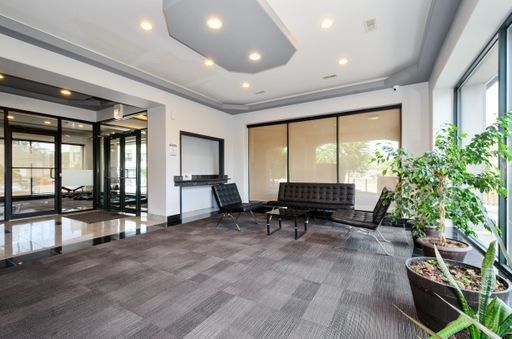 Foto del edificio - 2451 W Howard St