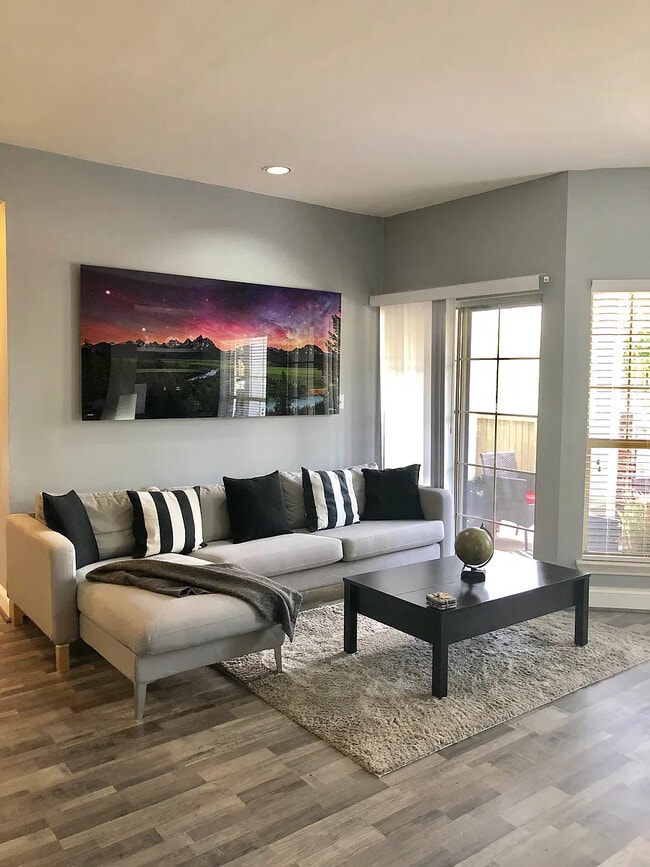 Foto del edificio - 3906 Penderview Dr