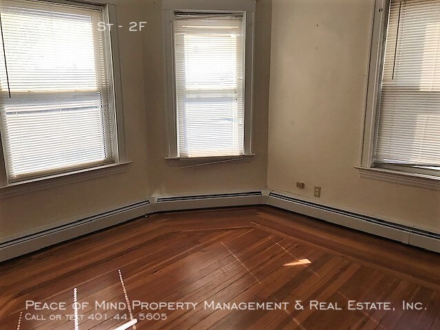 Building Photo - 214 Estes St