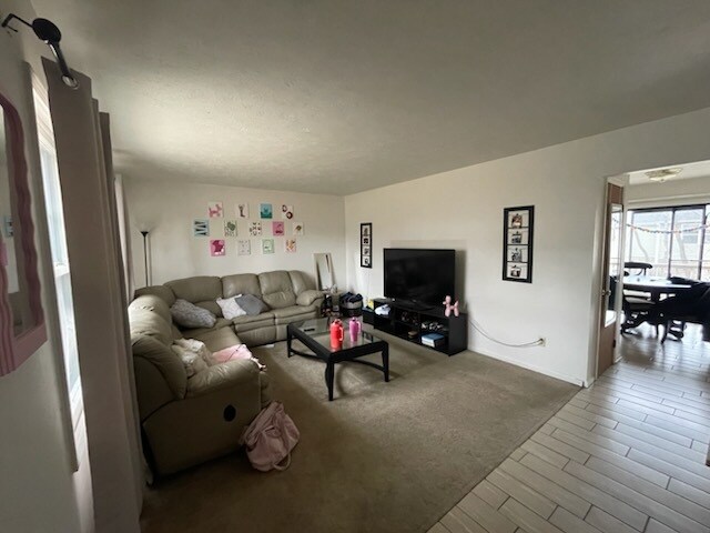 Foto del edificio - 1308 Sutherland Ave