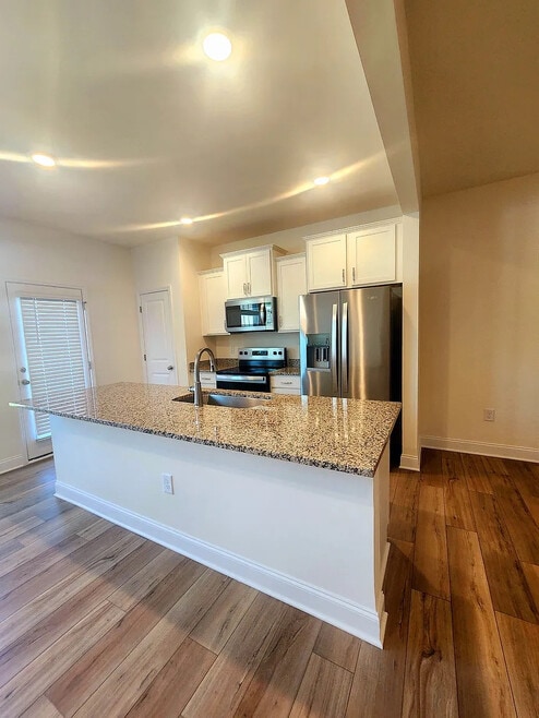 Building Photo - Room in Townhome on Caddis Bnd