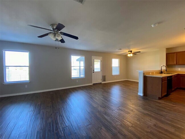 Building Photo - 273 Jack Rabbit Ln