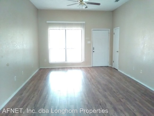 Building Photo - 4 br, 2 bath House - 210 Bronc Dr.