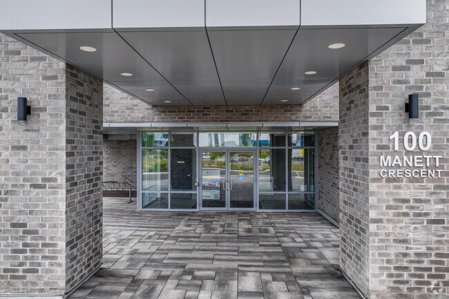 Building Photo - The Manett
